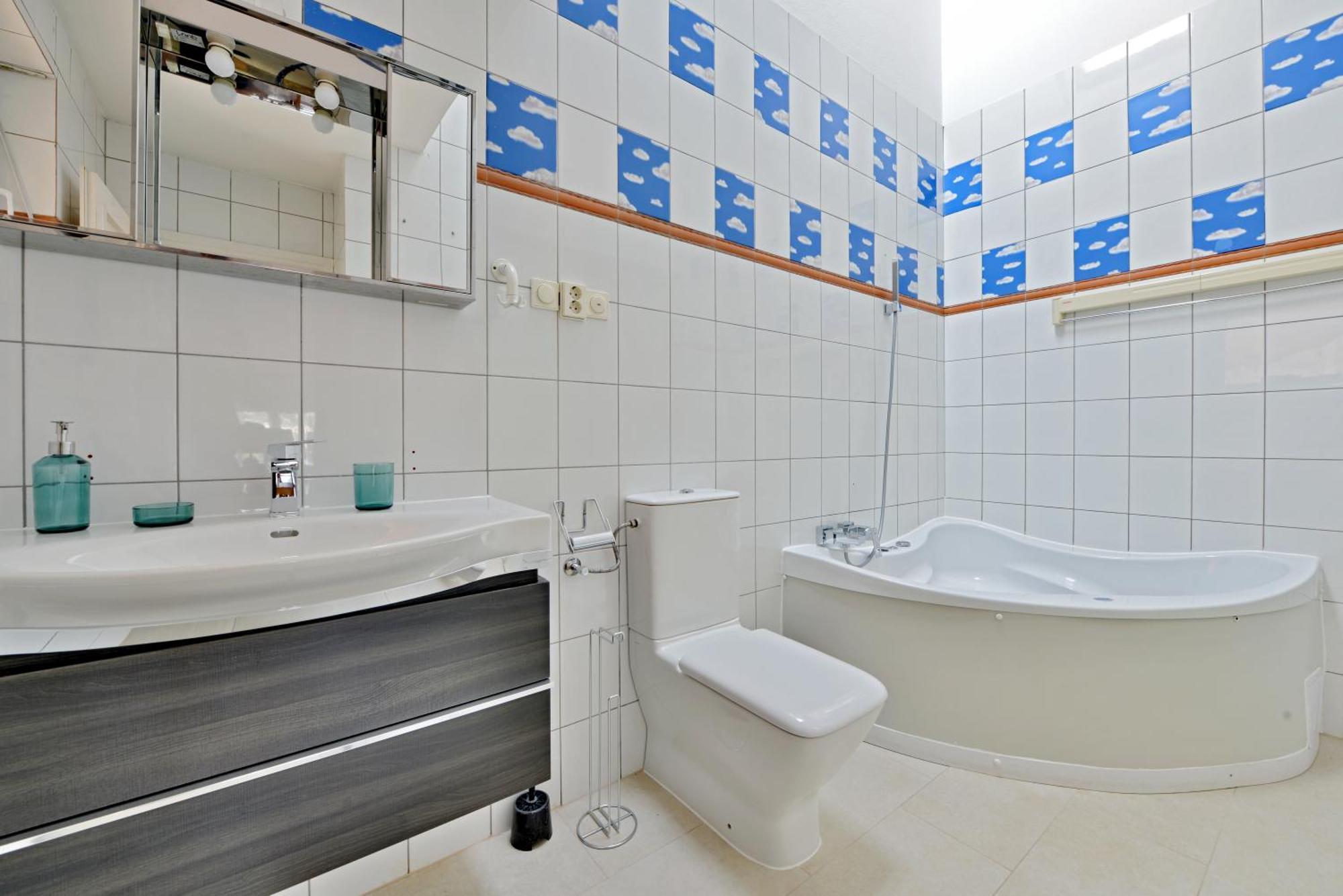 Apartment 5,batthyani Square, Buda, Panorama, Parliament *